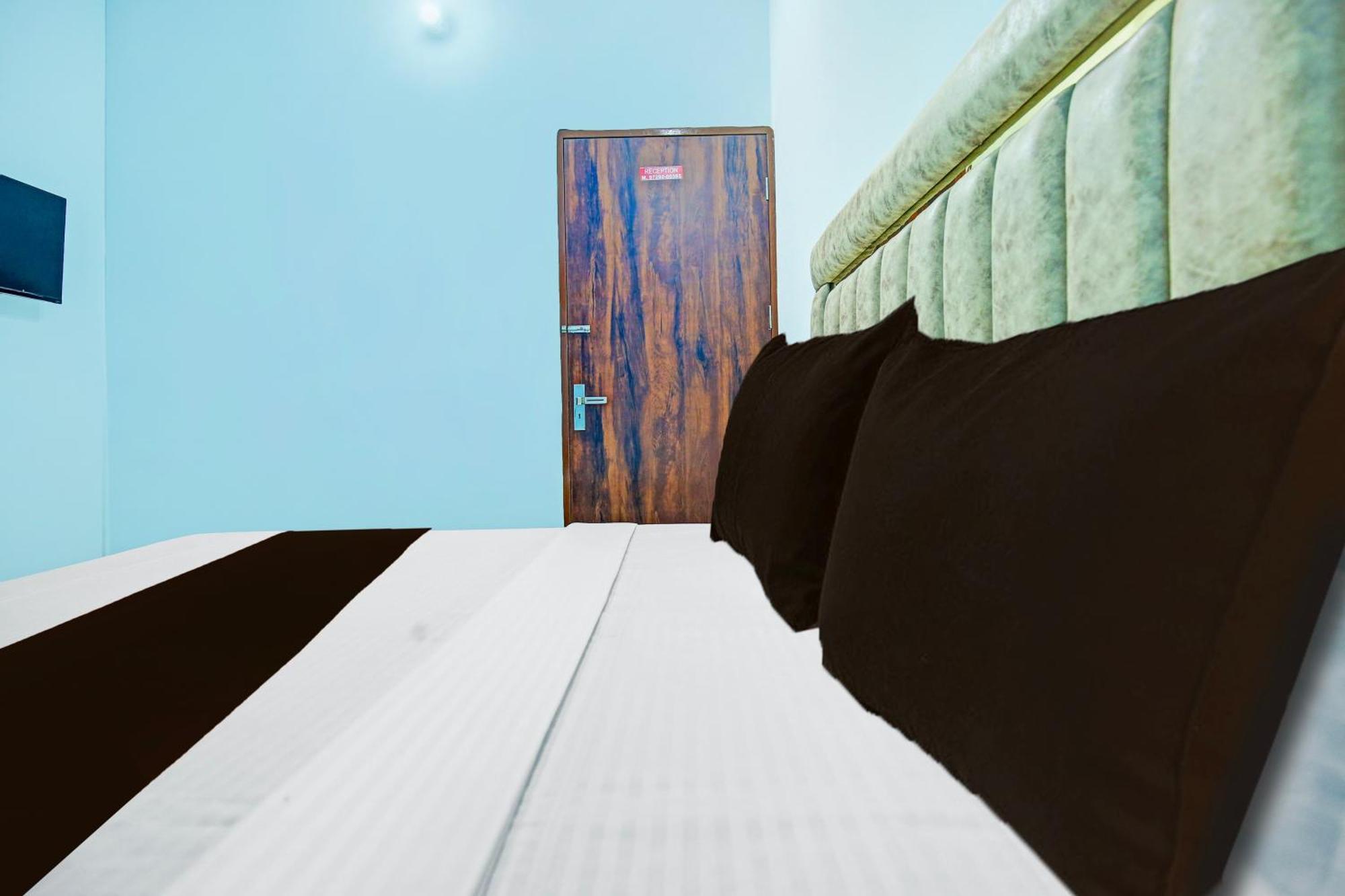 Super Hotel O Sirsa Hotel & Guest House מראה חיצוני תמונה